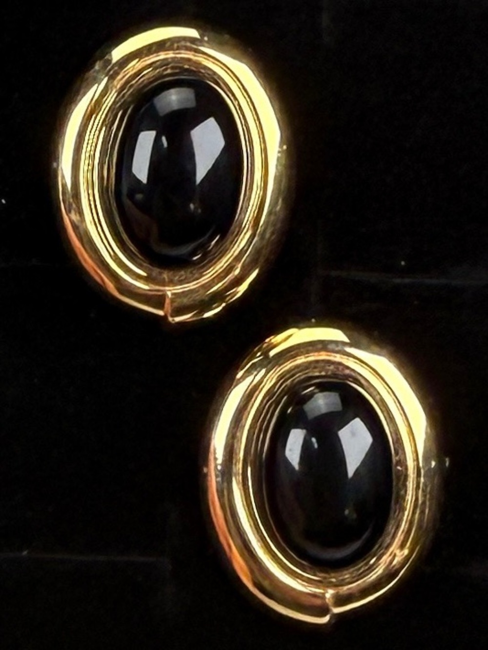Vintage Goldtone and Black Oval Clip On Earrings